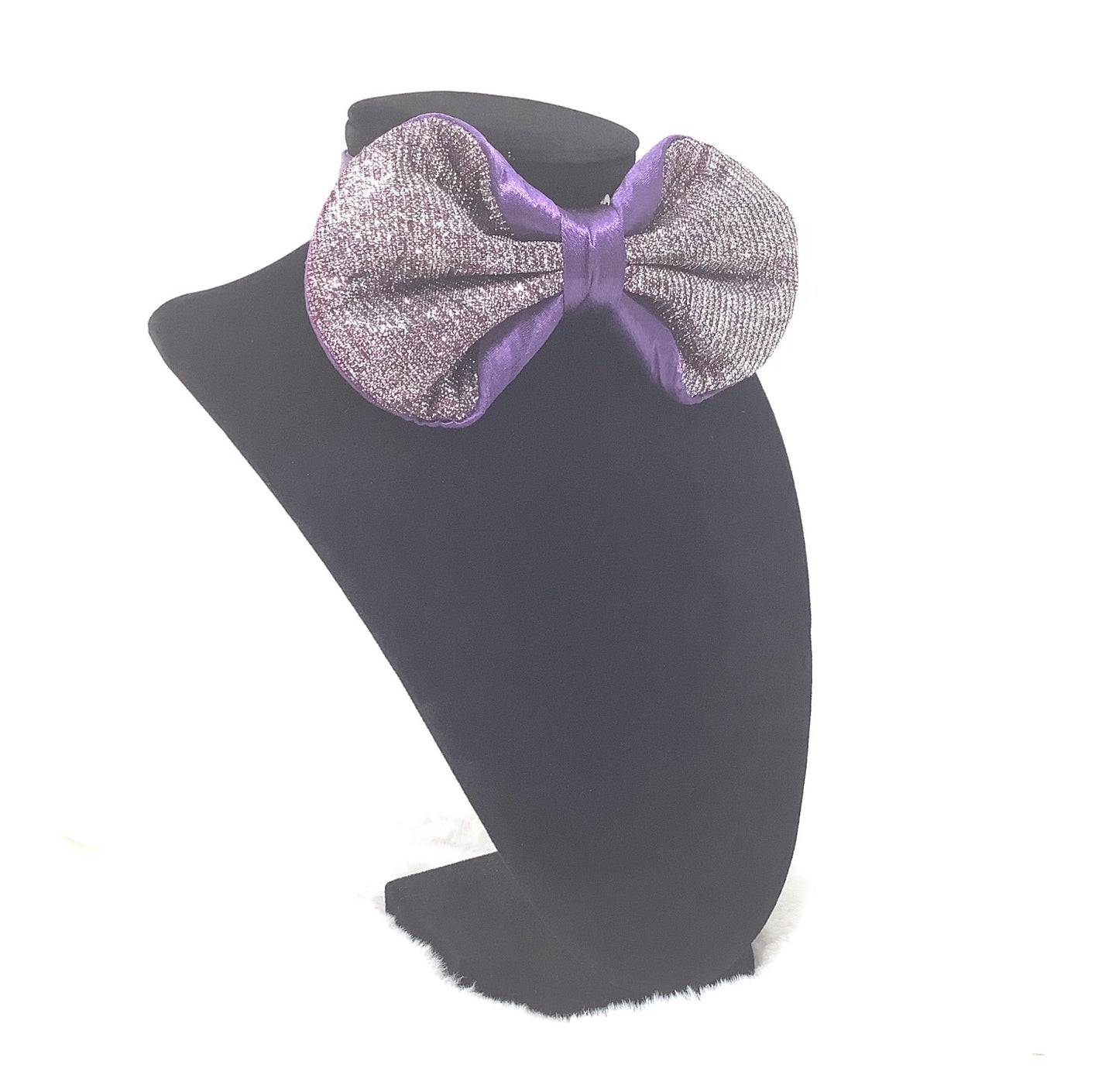 Royal Amethyst Bow Tie
Shimmering purple fabric with satin edges
Handcrafted and pre-tied with adjustable strap
Regal, bold, and unforgettable design
Perfect for galas, weddings & standout style moments