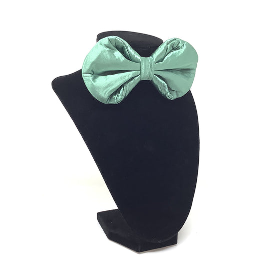 Jade Crest Bow Tie